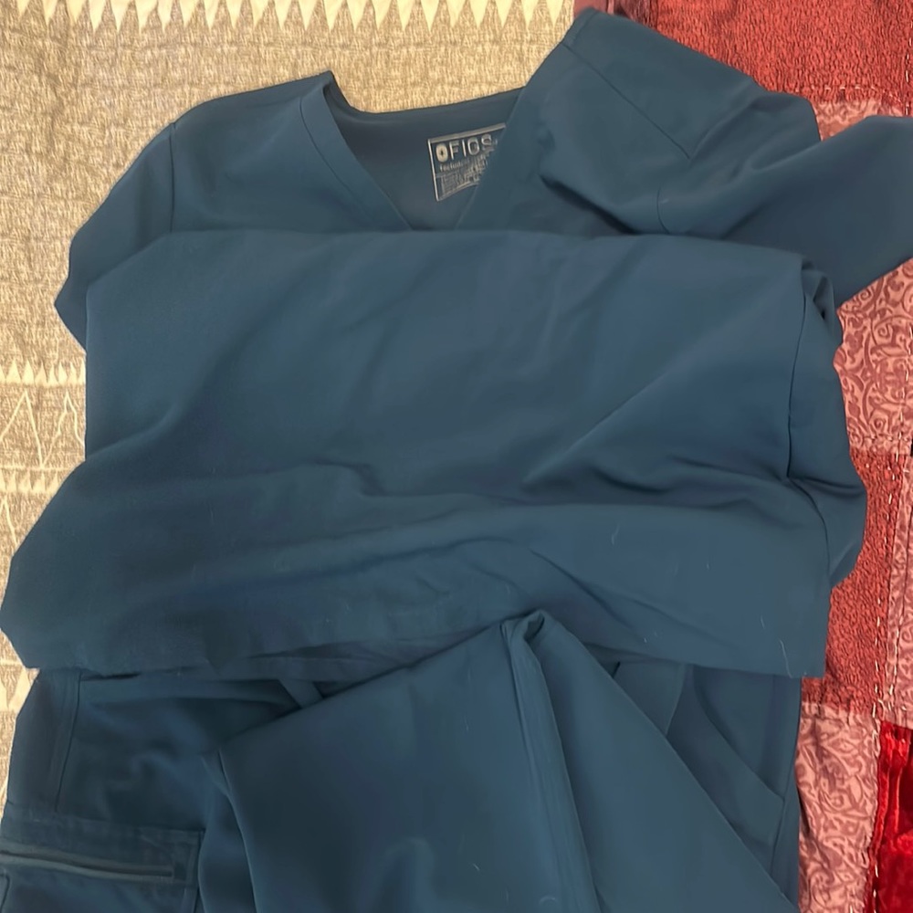 Figs Teal scrub set